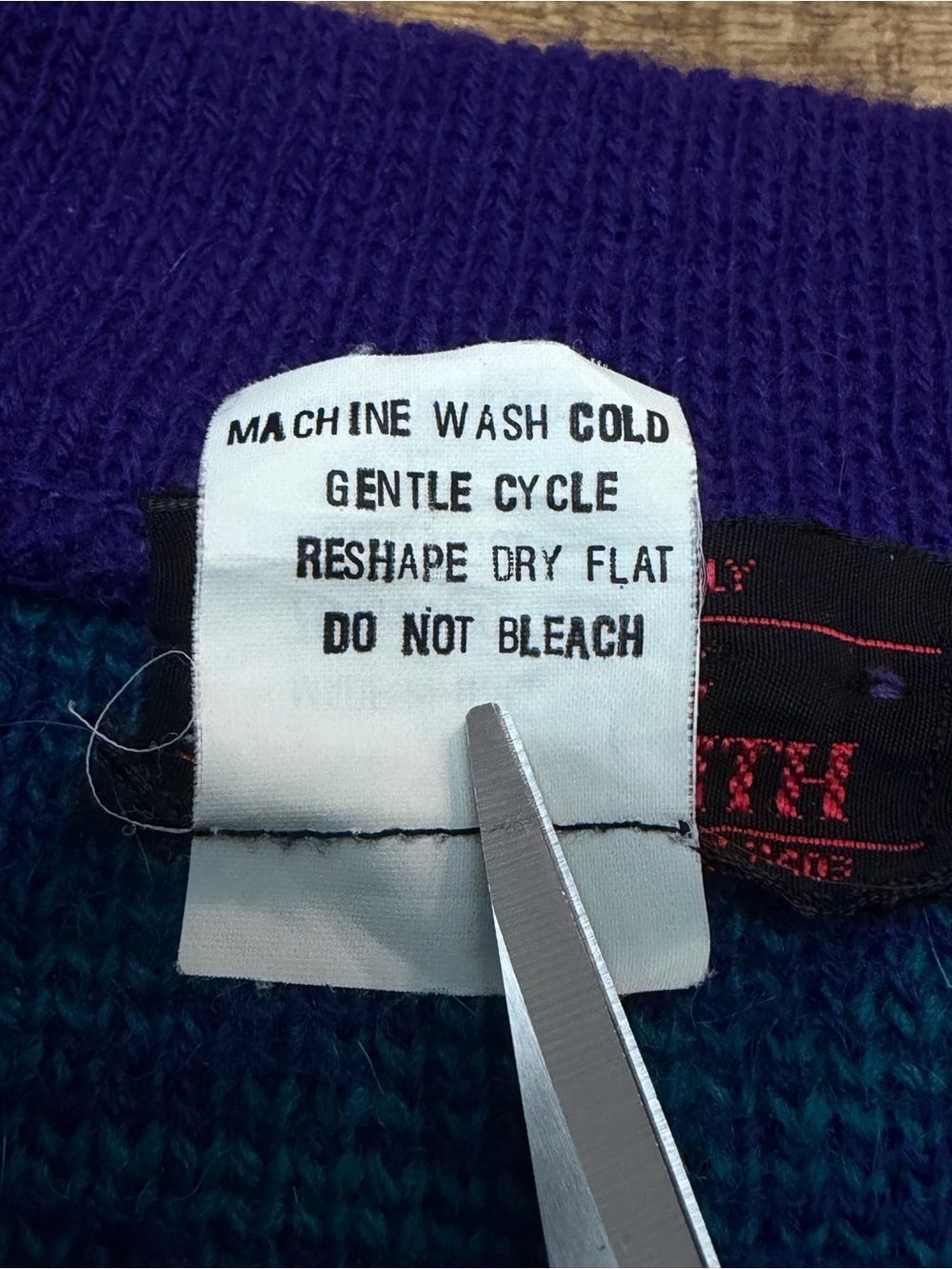 Vintage Italian Purple & Teal Patterned Wool Blend Cardigan Sweater - Picture 4 of 6